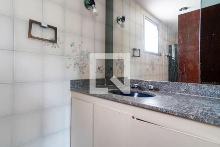 Apartamento à venda com 304m², 4 quartos e 2 vagasBanheiro da Suíte 2