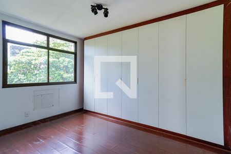 Apartamento à venda com 304m², 4 quartos e 2 vagassuite 2