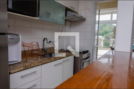 Apartamento à venda com 140m², 2 quartos e 2 vagasCozinha