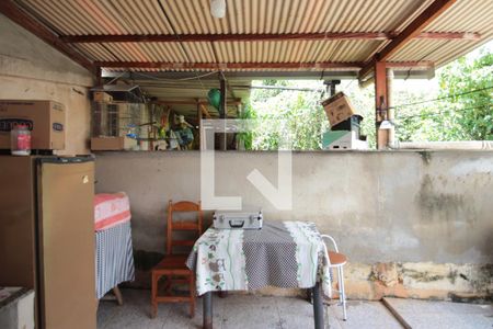 Casa à venda com 240m², 2 quartos e 2 vagasÁrea de Serviço