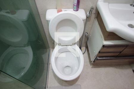 Casa à venda com 240m², 2 quartos e 2 vagasBanheiro Social