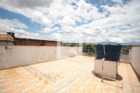 Casa à venda com 240m², 2 quartos e 2 vagasCobertura