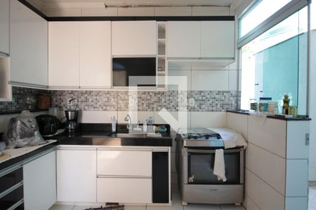 Casa à venda com 240m², 2 quartos e 2 vagasCozinha e Copa