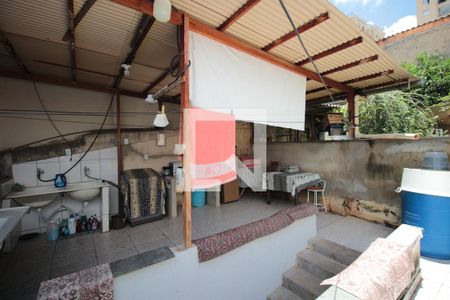 Casa à venda com 240m², 2 quartos e 2 vagasÁrea de Serviço