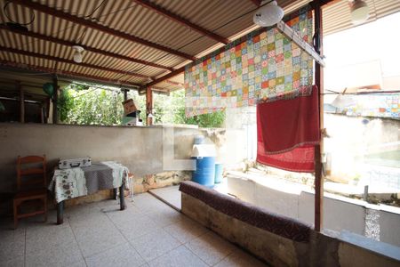 Casa à venda com 240m², 2 quartos e 2 vagasÁrea de Serviço