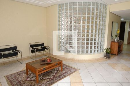 Apartamento à venda com 68m², 2 quartos e 1 vagaÁrea comum - Hall social