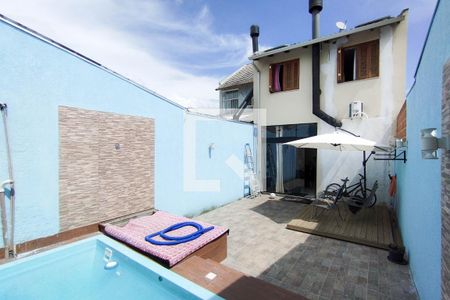 Casa à venda com 150m², 3 quartos e 2 vagas Casa à venda com 150m², 3 quartos e 2 vagasÁrea externa