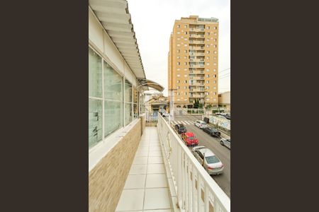 Casa à venda com 290m², 4 quartos e 3 vagas Casa à venda com 290m², 4 quartos e 3 vagasTerraço