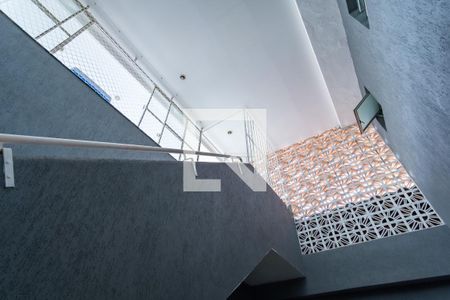 Casa à venda com 290m², 4 quartos e 3 vagas Casa à venda com 290m², 4 quartos e 3 vagasEscada para o terraço