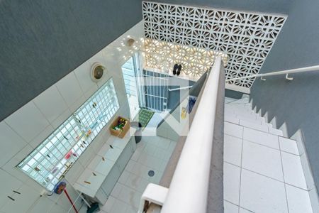 Casa à venda com 290m², 4 quartos e 3 vagas Casa à venda com 290m², 4 quartos e 3 vagasEscada para o terraço