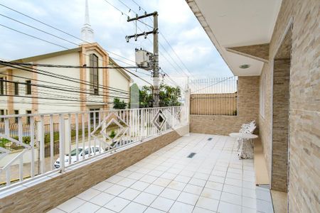 Casa à venda com 290m², 4 quartos e 3 vagas Casa à venda com 290m², 4 quartos e 3 vagasQuarto 1