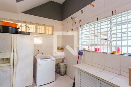 Casa à venda com 290m², 4 quartos e 3 vagas Casa à venda com 290m², 4 quartos e 3 vagasÁrea de Serviço