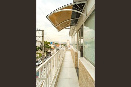 Casa à venda com 290m², 4 quartos e 3 vagas Casa à venda com 290m², 4 quartos e 3 vagasTerraço