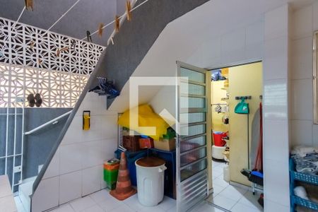 Casa à venda com 290m², 4 quartos e 3 vagas Casa à venda com 290m², 4 quartos e 3 vagasÁrea de Serviço