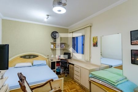 Casa à venda com 290m², 4 quartos e 3 vagas Casa à venda com 290m², 4 quartos e 3 vagasQuarto 3