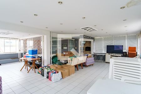 Casa à venda com 290m², 4 quartos e 3 vagas Casa à venda com 290m², 4 quartos e 3 vagasTerraço