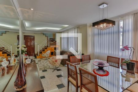 Sala de apartamento à venda com 4 quartos, 260m² em Sagrada Família, Belo Horizonte