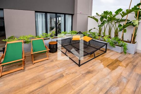 Studio à venda com 25m², 1 quarto e sem vaga Studio à venda com 25m², 1 quarto e sem vagaÁrea comum - Piscina