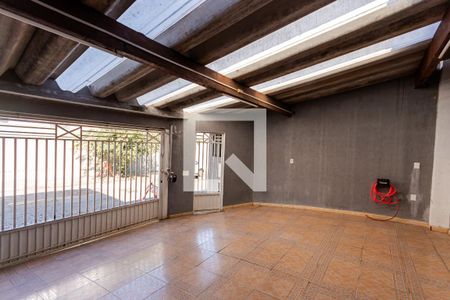 Casa à venda com 240m², 3 quartos e 3 vagas Casa à venda com 240m², 3 quartos e 3 vagasGaragem