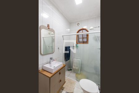 Casa à venda com 240m², 3 quartos e 3 vagas Casa à venda com 240m², 3 quartos e 3 vagasBanheiro