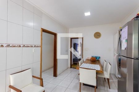 Casa à venda com 240m², 3 quartos e 3 vagas Casa à venda com 240m², 3 quartos e 3 vagasCozinha