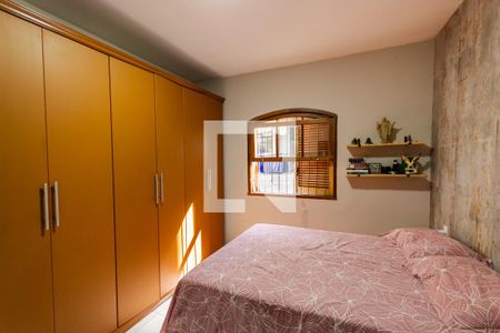 Casa à venda com 240m², 3 quartos e 3 vagas Casa à venda com 240m², 3 quartos e 3 vagasQuarto 3