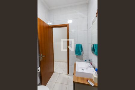 Casa à venda com 240m², 3 quartos e 3 vagas Casa à venda com 240m², 3 quartos e 3 vagasBanheiro