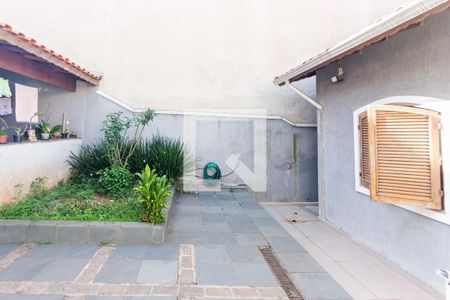 Casa à venda com 240m², 3 quartos e 3 vagas Casa à venda com 240m², 3 quartos e 3 vagasQuintal