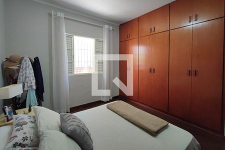 Casa à venda com 251m², 3 quartos e 3 vagasQuarto 2