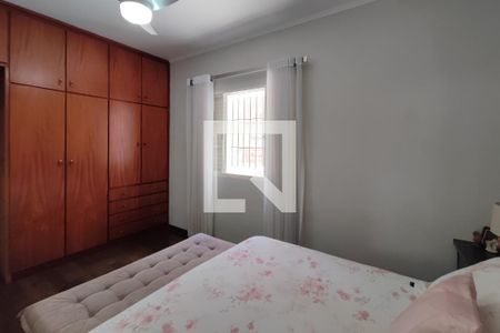 Casa à venda com 251m², 3 quartos e 3 vagasQuarto Suíte