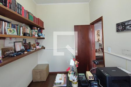 Casa à venda com 251m², 3 quartos e 3 vagasQuarto 4 - Escritório