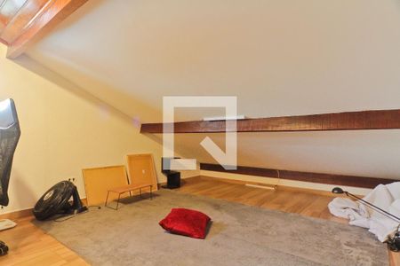 Casa à venda com 280m², 4 quartos e 2 vagasSótão