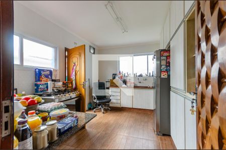 Casa à venda com 225m², 4 quartos e 2 vagas Casa à venda com 225m², 4 quartos e 2 vagasCozinha