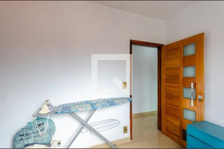 Casa à venda com 225m², 4 quartos e 2 vagas Casa à venda com 225m², 4 quartos e 2 vagasQuarto 2