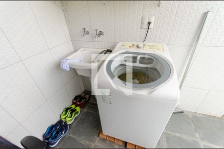 Casa à venda com 225m², 4 quartos e 2 vagas Casa à venda com 225m², 4 quartos e 2 vagasÁrea de Serviço