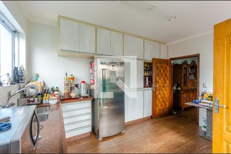 Casa à venda com 225m², 4 quartos e 2 vagas Casa à venda com 225m², 4 quartos e 2 vagasCozinha