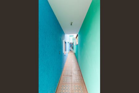 Casa à venda com 225m², 4 quartos e 2 vagas Casa à venda com 225m², 4 quartos e 2 vagasCorredor