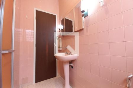 Casa à venda com 160m², 3 quartos e 4 vagasBanheiro