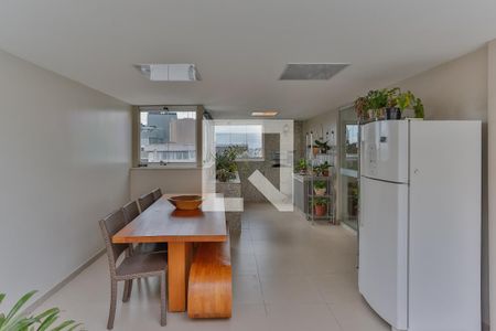 Apartamento à venda com 204m², 3 quartos e 3 vagasCobertura