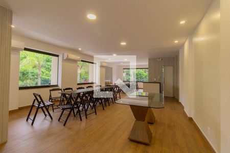 Apartamento à venda com 75m², 2 quartos e 1 vaga Apartamento à venda com 75m², 2 quartos e 1 vagaSalão de Festas