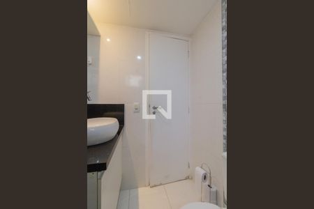 Apartamento à venda com 75m², 2 quartos e 1 vaga Apartamento à venda com 75m², 2 quartos e 1 vagaBanheiro 2