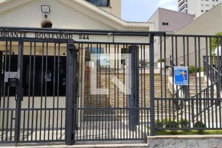 Apartamento à venda com 130m², 3 quartos e 2 vagas Apartamento à venda com 130m², 3 quartos e 2 vagasFachada