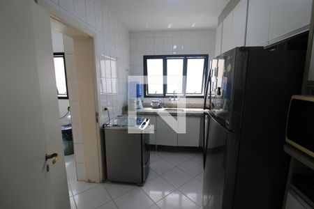 Apartamento à venda com 130m², 3 quartos e 2 vagasCozinha