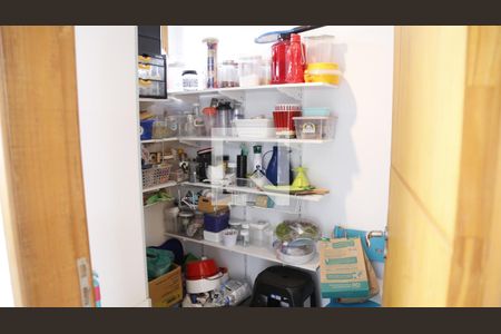 Casa à venda com 250m², 3 quartos e 2 vagasDepósito