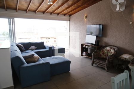 Casa à venda com 250m², 3 quartos e 2 vagasVaranda gourmet