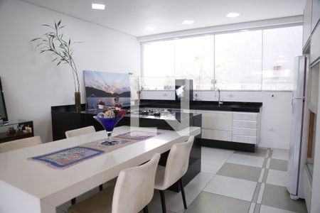 Casa à venda com 250m², 3 quartos e 2 vagasCozinha