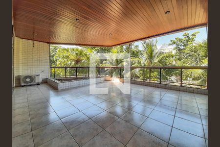 Varanda de apartamento para alugar com 4 quartos, 190m² em Barra da Tijuca, Rio de Janeiro