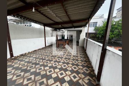 Casa à venda com 125m², 3 quartos e 1 vaga Casa à venda com 125m², 3 quartos e 1 vagaTerraço