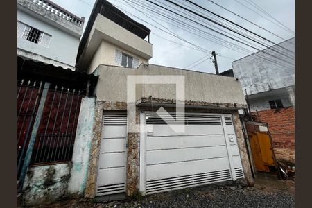 Casa à venda com 125m², 3 quartos e 1 vaga Casa à venda com 125m², 3 quartos e 1 vagaFachada