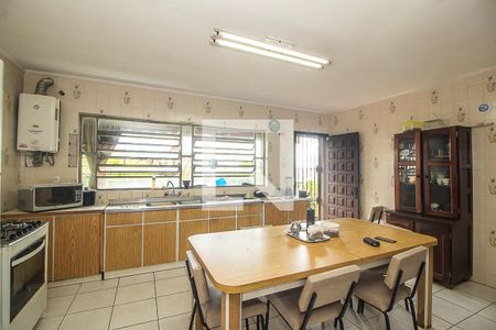 Casa à venda com 347m², 4 quartos e 2 vagasCozinha